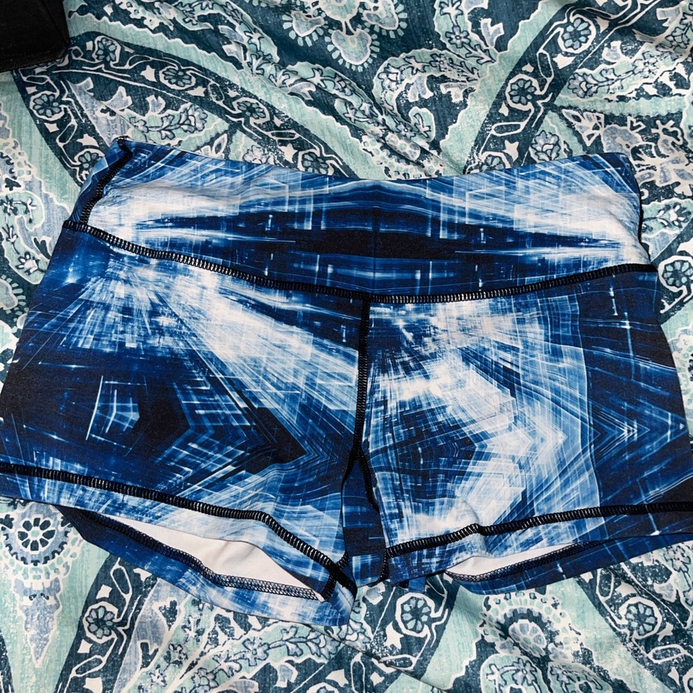 Savage barbell shorts